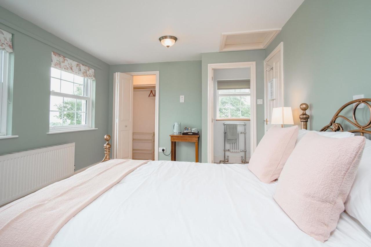 The Green Door Vegan B&B Llanon Екстериор снимка
